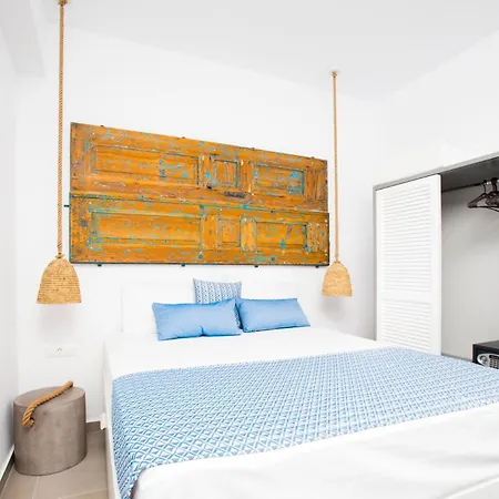 Portes - Adults Only