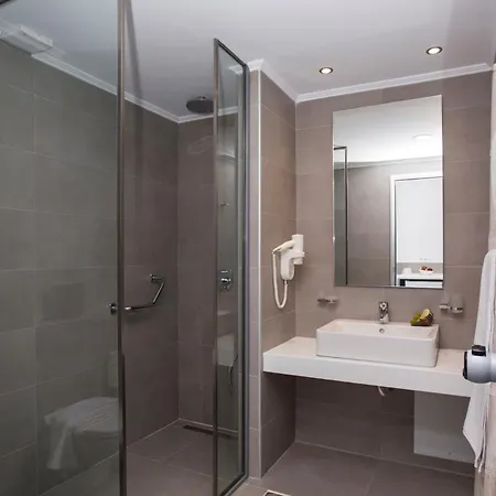 شقة Portes - Adults Only لينثوس