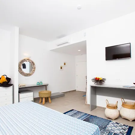 Portes - Adults Only