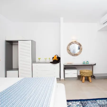 Portes - Adults Only Apartment