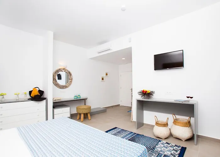 Portes - Adults Only